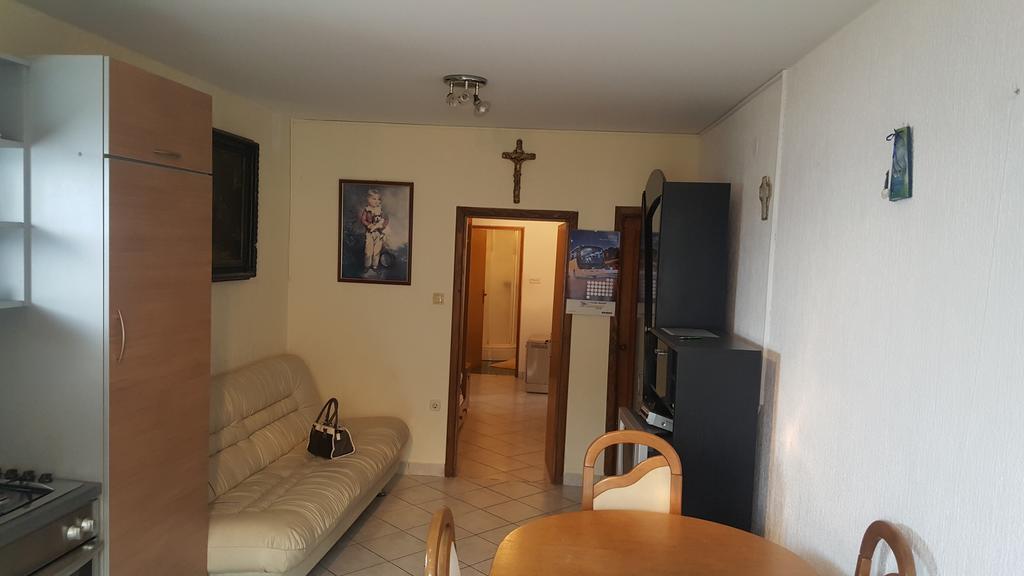 Apartment Matej Senj  Bagian luar foto